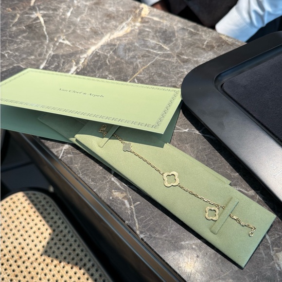 Byzantine Alhambra bracelet, 3 motifs, 18K yellow gold - Picture 12 of 12